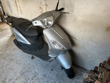 Piaggio Fly 50