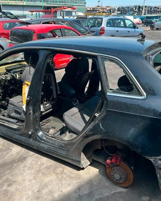 SCOCCA LATERALE, TETTO, PUNTE ,TAGLIATA AUDI A3 20