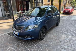Lancia Ypsilon 1.0 Hybrid