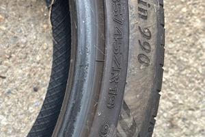 Copia pneumatici 235 45 ZR19
