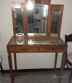 Tavolino con specchiera