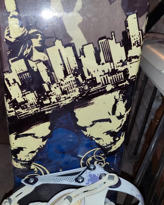 Snowboard  cm 145 e scarponi soft 40 perfetto