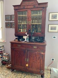 Credenza con alzata antica