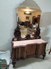 Mobile pettiniera antico restaurato