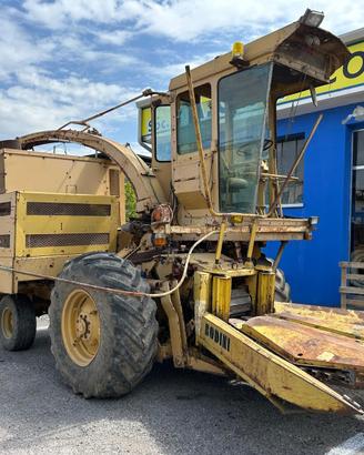 Trincia Semovente New Holland 1895 con Testata Mai