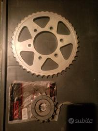 Pignone e corona Kawasaki passo 525