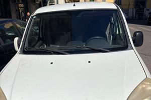 Fiat Dobló 1.4 metano