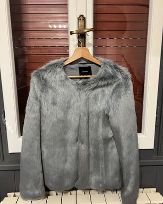 Giacca eco pelliccia Bershka