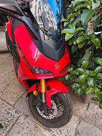 scooter wottan storm R 300
