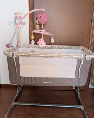 next to me Bayside+  carillon chicco 