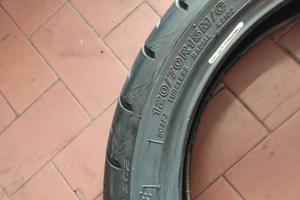 gomma anteriore 120/70/15 