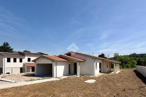 VILLA SINGOLA A MONTE DI MALO