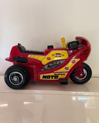 Moto Feber giocattolo  a batteria