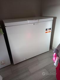 Congelatore INDESIT 255 lt