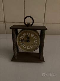 Bella sveglia vintage in ottone marca Phigied