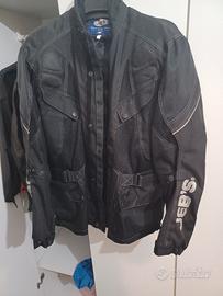 Giacca moto e pantaloni
