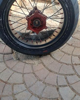 Cerchio posteriore motard