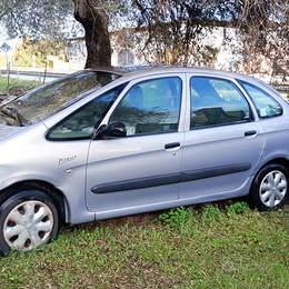 Automobile Picasso 1.6 benzina