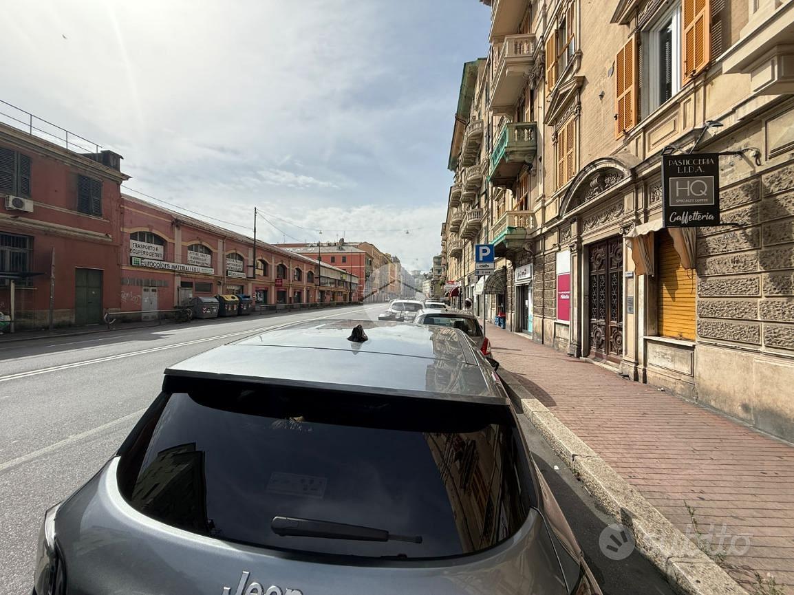 NEGOZIO A GENOVA - Altro