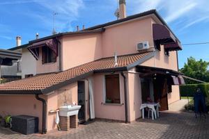 Carpenedo - Porzione di villa immersa nel verde