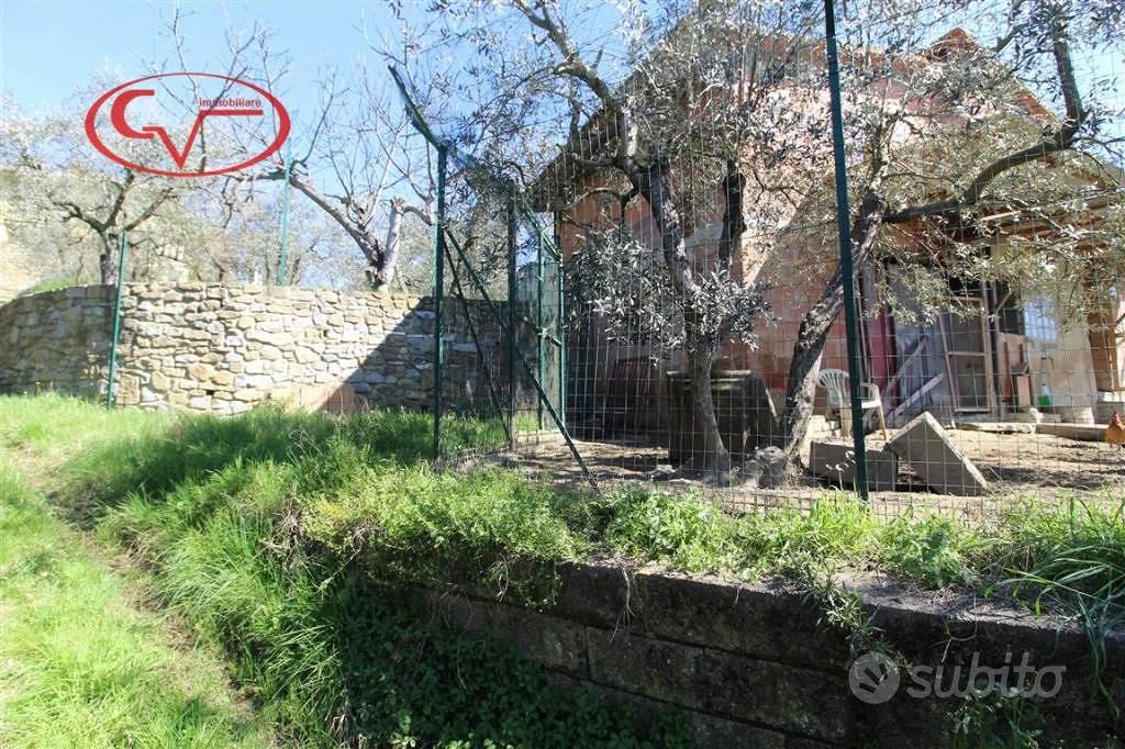 Rustico / Casale di 80 m² a Terranuova Bracciolini - Altro