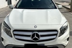 Mercedes-Benz GLA 180 d Sport Automatica – 2016