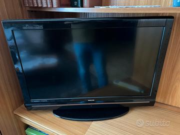 Televisore 30 pollici + decoder canali digitali