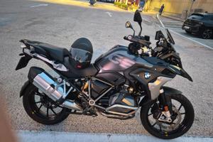 BMW 1250 TRIPLE BLACK