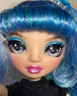 Rainbow High Junior High Holly de Vious
