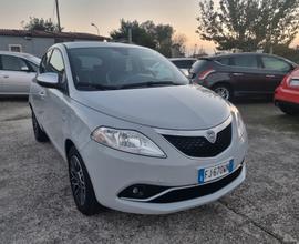 Lancia Ypsilon 1.2 69 CV 5 porte MYA "NEOPATENTAT