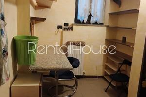 Stanza singola ad Appiano Gentile- posto auto