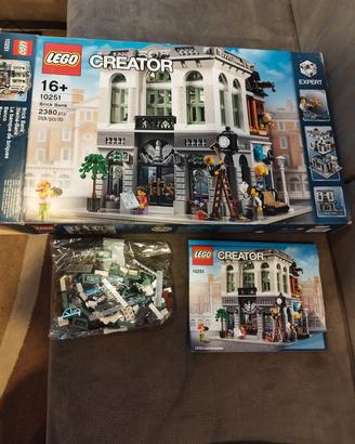 Lego creator - Brick Bank 10251