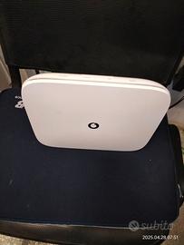 Router Vodafone Station Revolution con alimentator