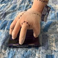 Mano peluche Wednesday NUOVO