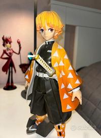 Action figure zenitsu Demon slayer