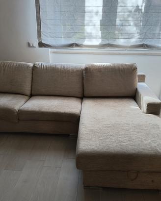 Divano 4 posti con Chaise Longue