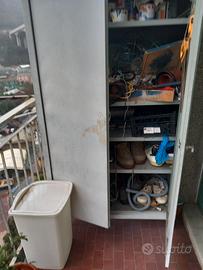 mobile in ferro per attrezzi 