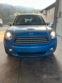Vendiamo ricambi Mini countryman R60