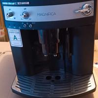 macchina da caffè DeLonghi Magnifica 