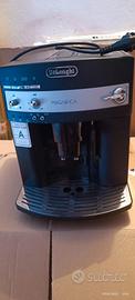 macchina da caffè DeLonghi Magnifica 