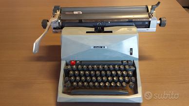 Macchina da scrivere Olivetti 82 Diaspron