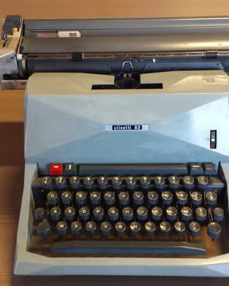 Macchina da scrivere Olivetti 82 Diaspron