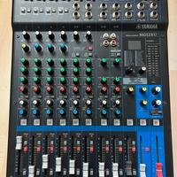 Mixer Yamaha MG12XU