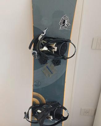 tavola snowboard ride 158 con attacchi