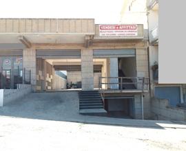 Bottega locale commerciale capannone permuta su ct