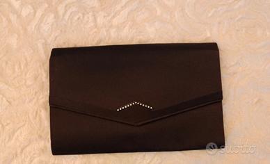 Pochette nera con brillantini e catenella