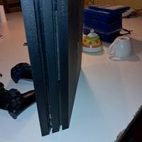 ps4 + giochi+3 joystick+disco appena cambiato