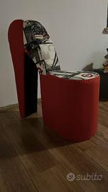 poltrona a forma di scarpa 