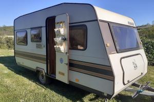 Roulotte KNAUS Sudwind 4 posti