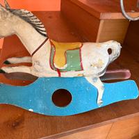 Cavallo a dondolo primi 900